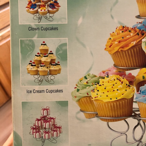 Wilton Party Supplies Wilton 3 Count Cupcake Treat Stand Poshmark